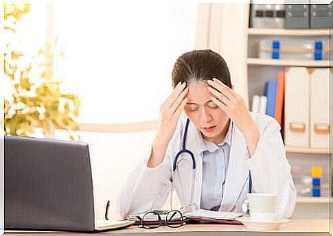 Healthcare professionals often work under time pressure